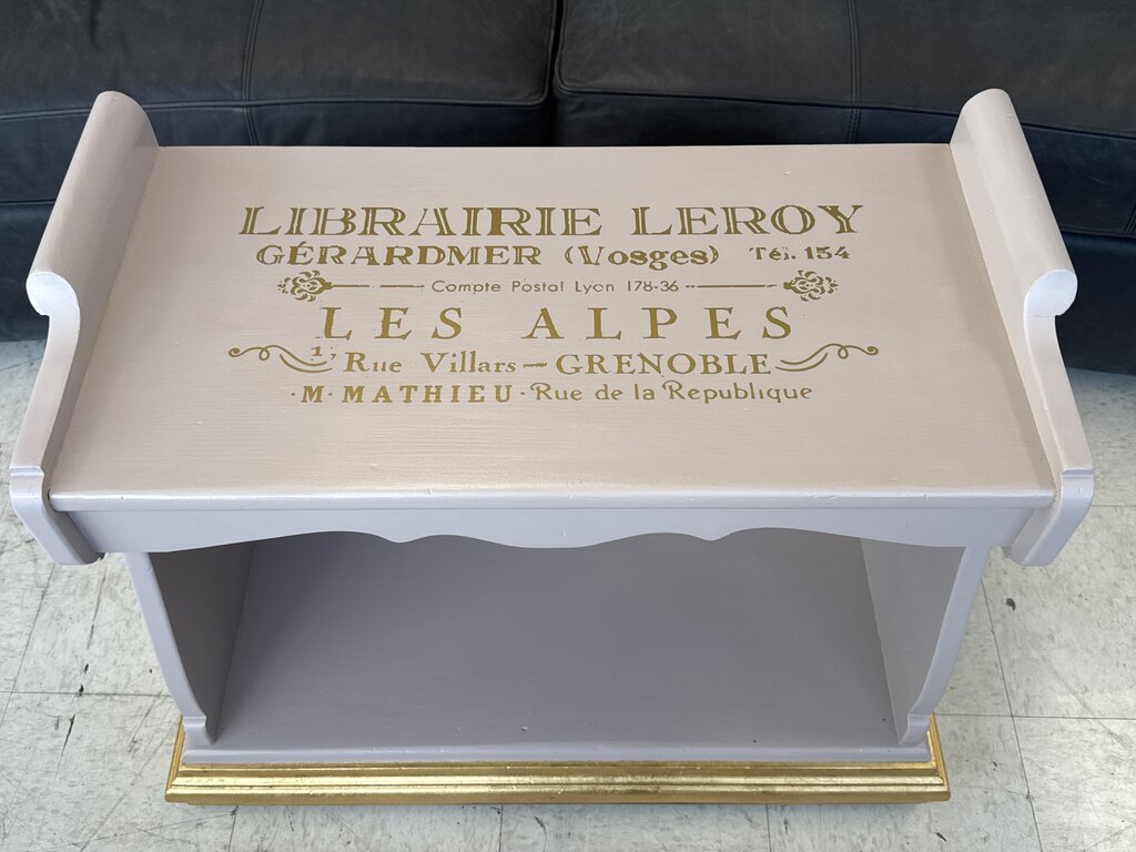 83910 (8442-32) Rolling Accent Display Shelf 32x17x26