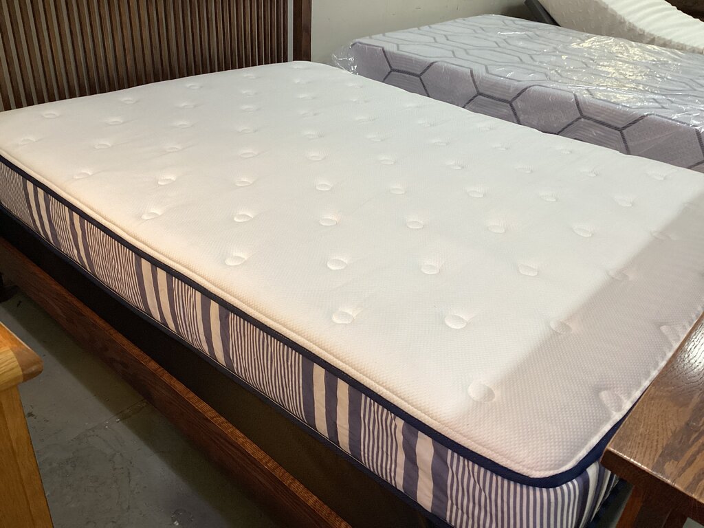 83894 - Safavieh Dream Queen Mattress