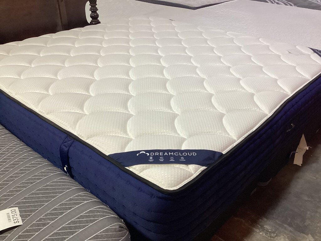 83925 - Dream Cloud King 13" Mattress