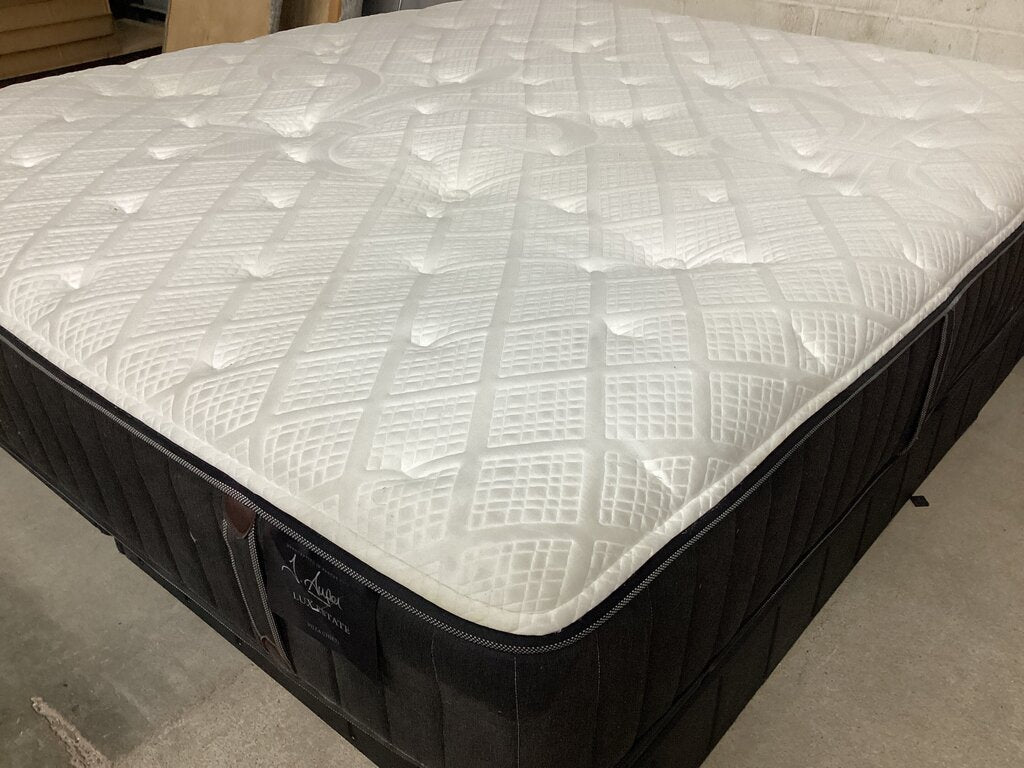 83963 - Stearns & Foster Lux California King Mattress