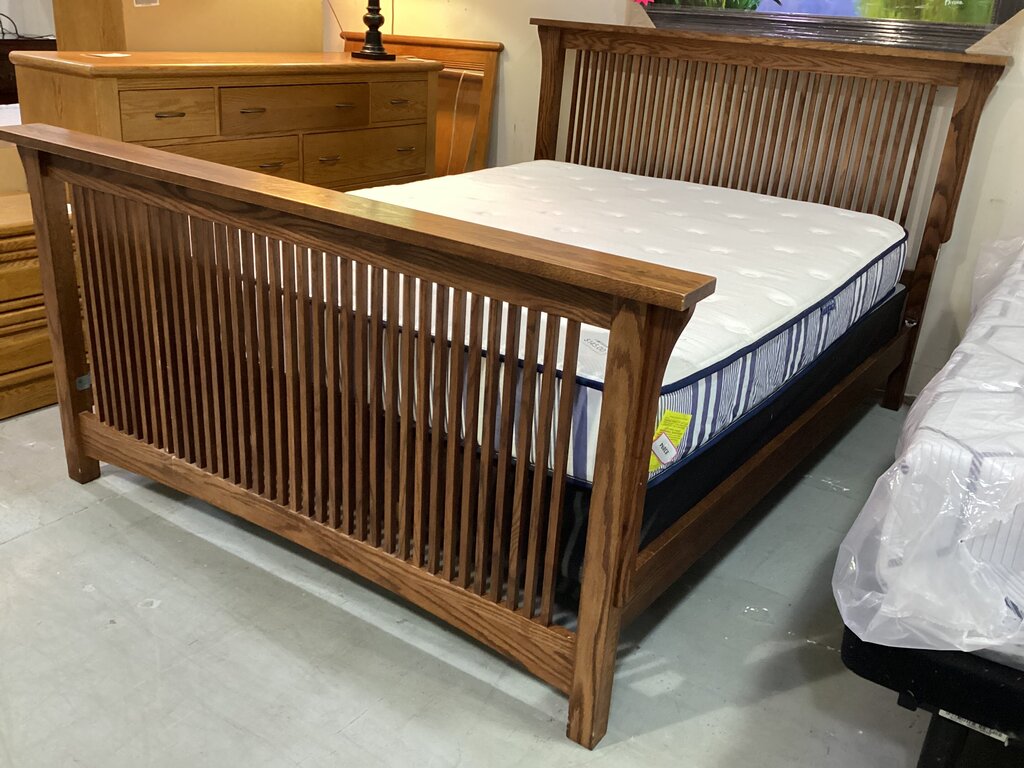83944 - Mission Style Queen Bed Frame 69x86x48