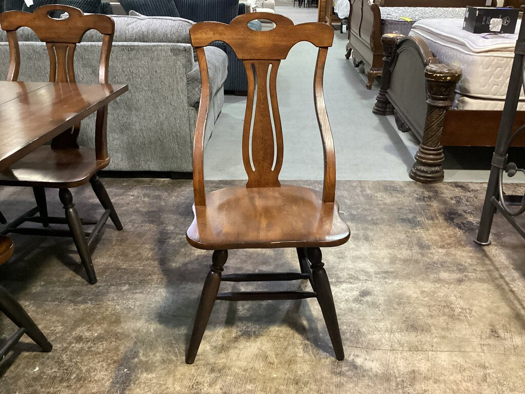 83883 - Hooker 11pc Dining w/Leaf 40x75-99x30
