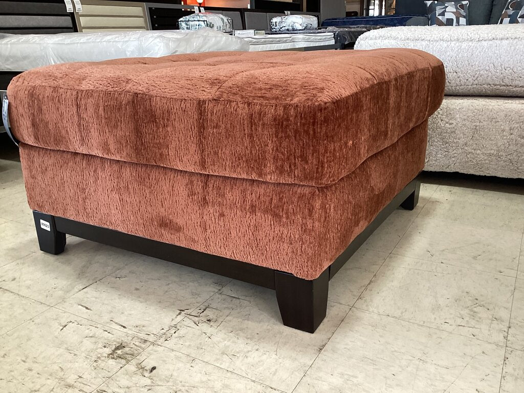 80623 - Ashley Laylabrook Spice Ottoman 35x35x24