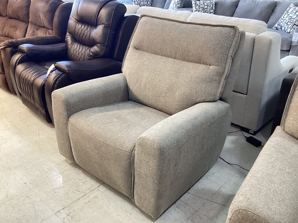 80558 - Simon Li Bespoke Dover Power Recliner 38x36x40