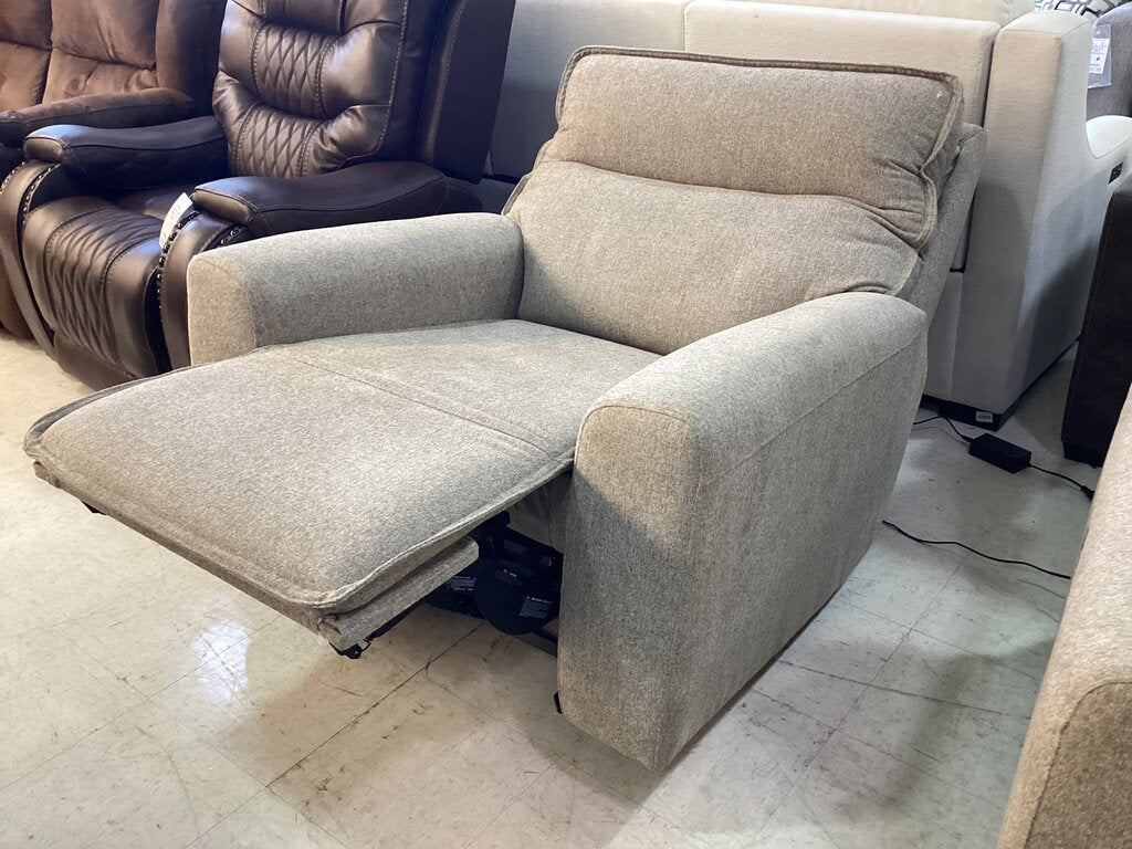 80558 - Simon Li Bespoke Dover Power Recliner 38x36x40