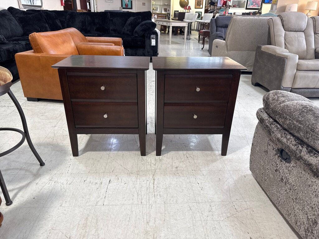 80565 - Pair of Ashley Nightstands 26x17x29