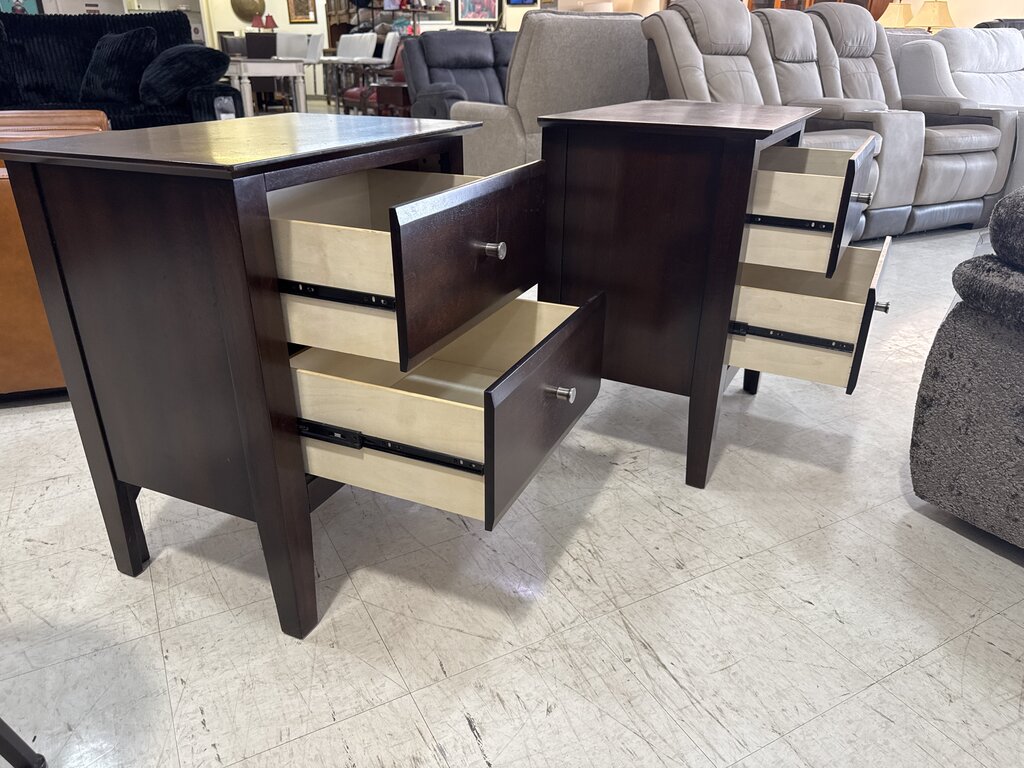 80565 - Pair of Ashley Nightstands 26x17x29