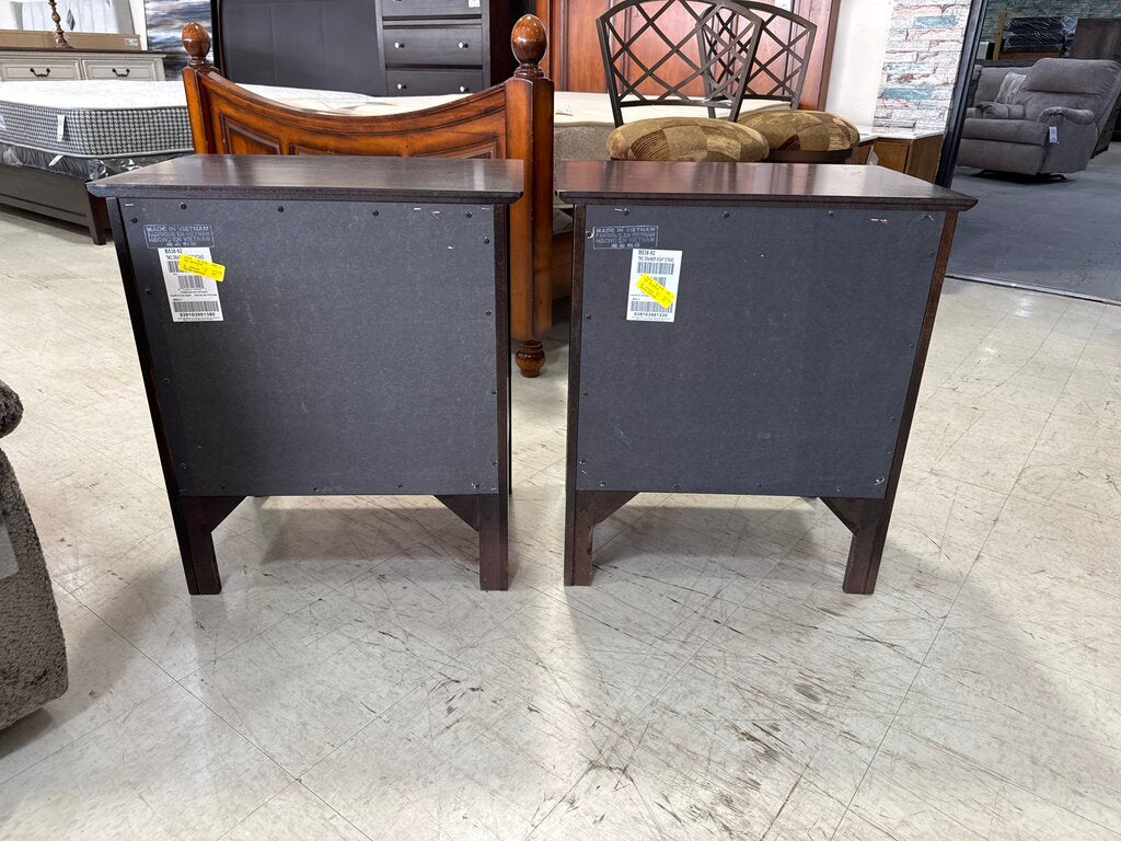 80565 - Pair of Ashley Nightstands 26x17x29