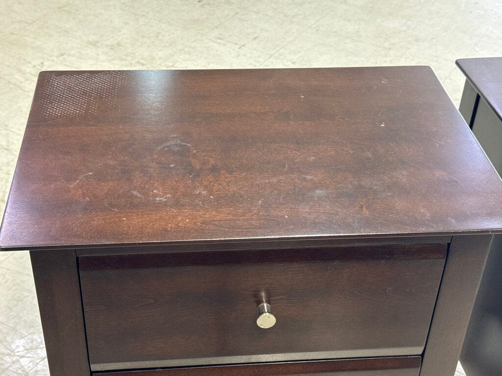 80565 - Pair of Ashley Nightstands 26x17x29