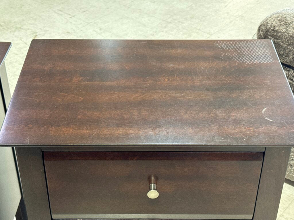 80565 - Pair of Ashley Nightstands 26x17x29