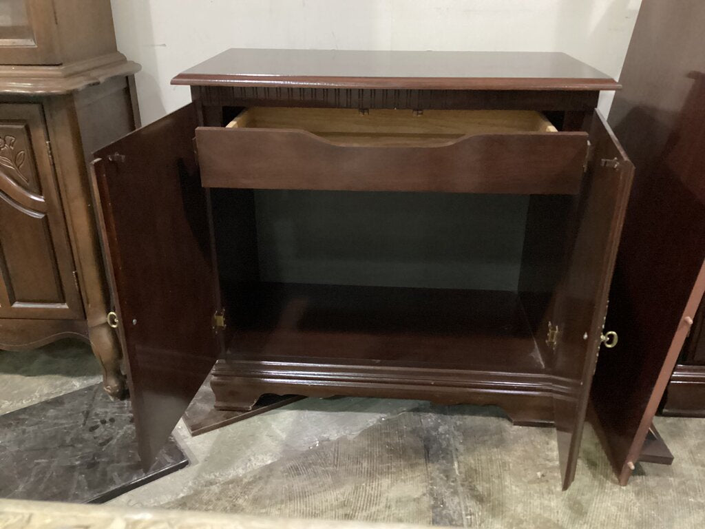 80567 - Cherry Sideboard Buffet 32x16x31