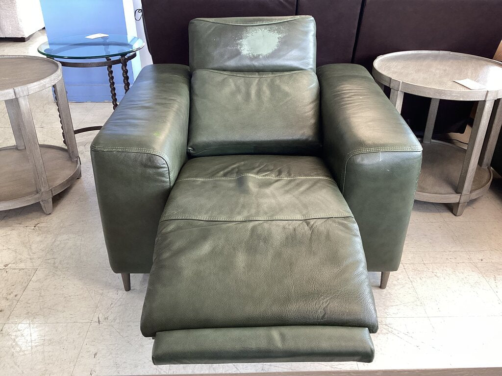 80630 - Boulevard Power Motion Leather Chair w/Power Headrest 43x44x40