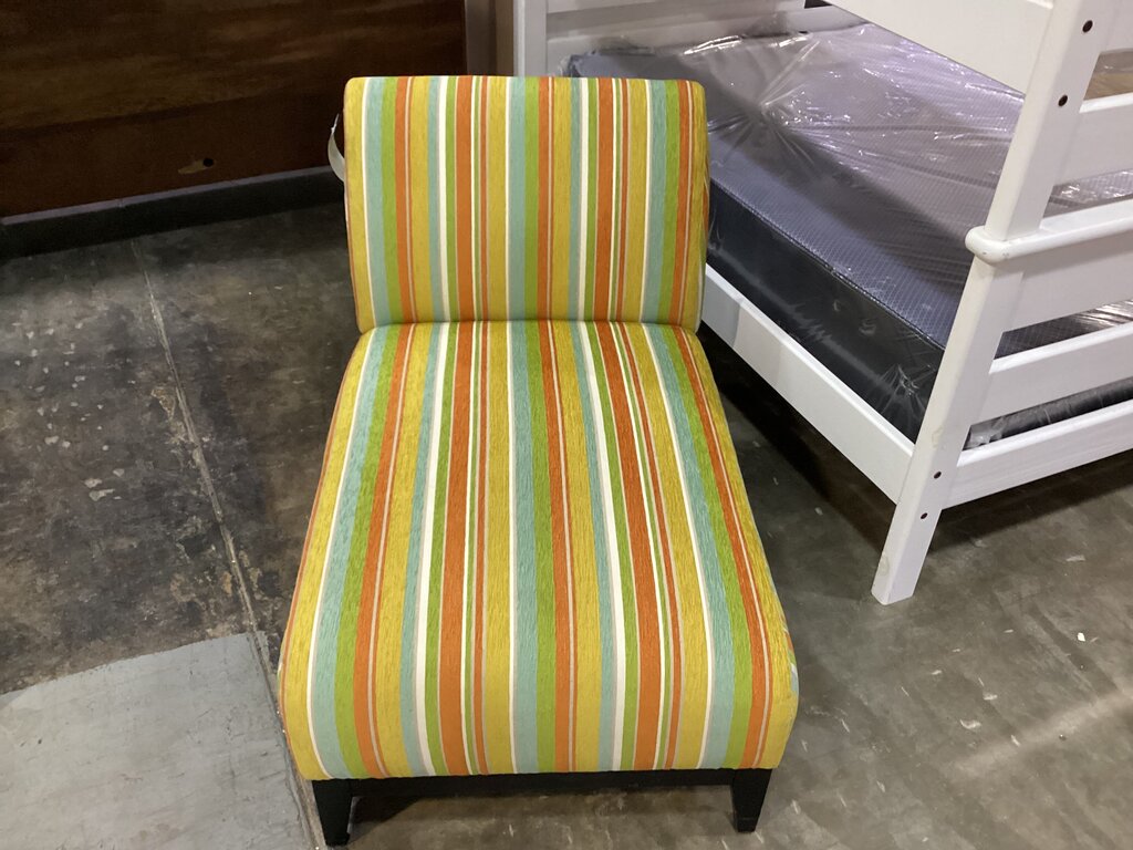 80650 - Mitchell Gold Striped Chaise Lounge 31x44x35