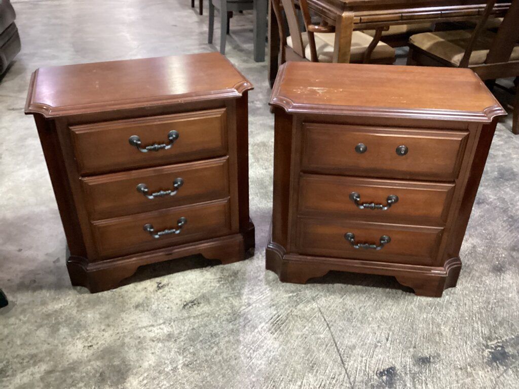 80596 - Pair Of Ashley Inlay Nightstands 26x16x25