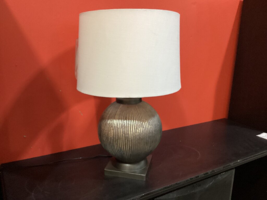 83982 Ashley Cailan Table Lamp