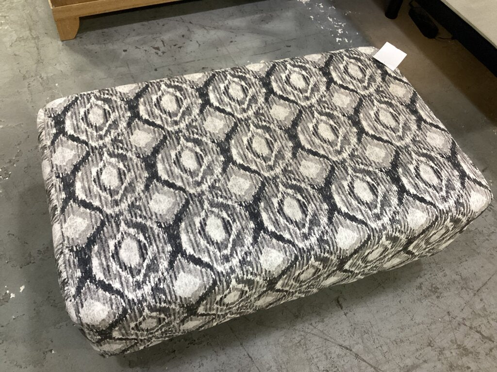 80643 - Stonewash Ottoman 42x25x17