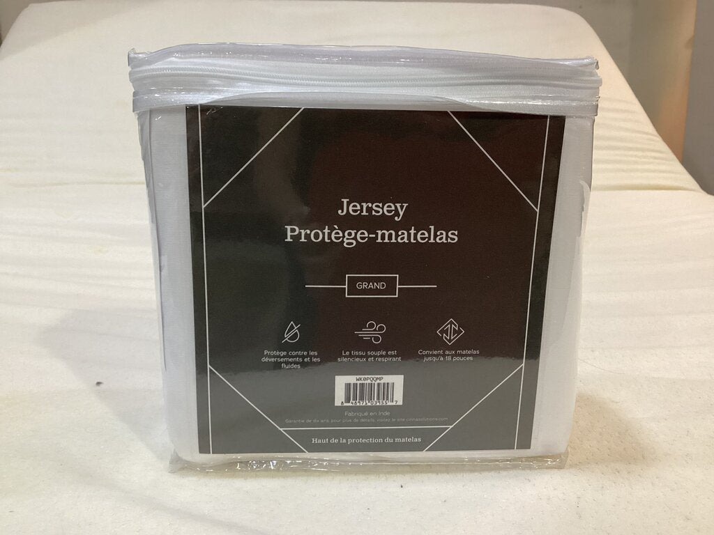 Weekender Jersey Queen Mattress Protector