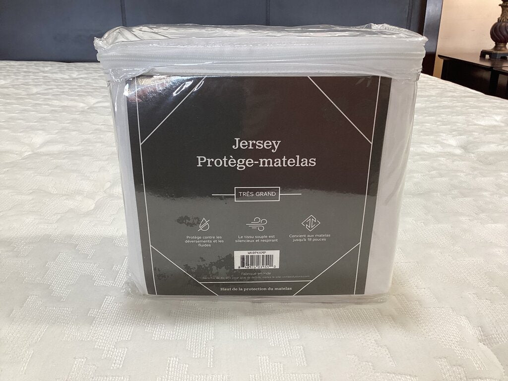 Weekender Jersey King Mattress Protector
