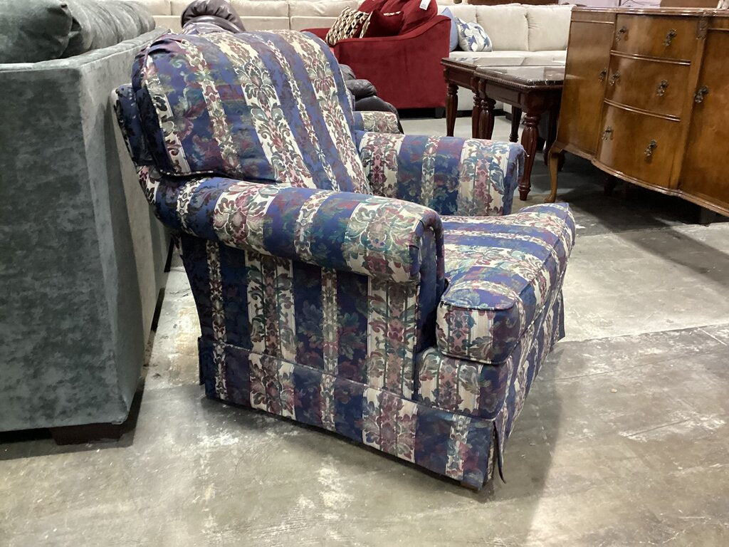 80642 - La-Z-Boy Floral Armchair 35x36x32