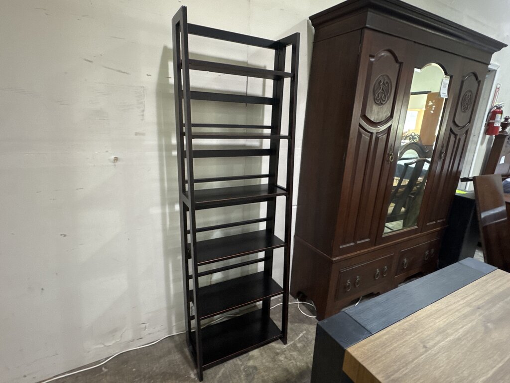 80657 - Ladder Bookshelf 23x10x72