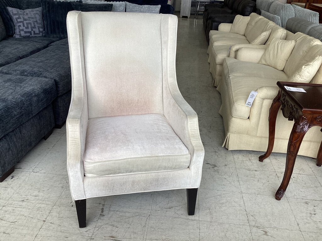 80725 Jonathan Louis Metropolitan Wing Back Chair 30x32x43