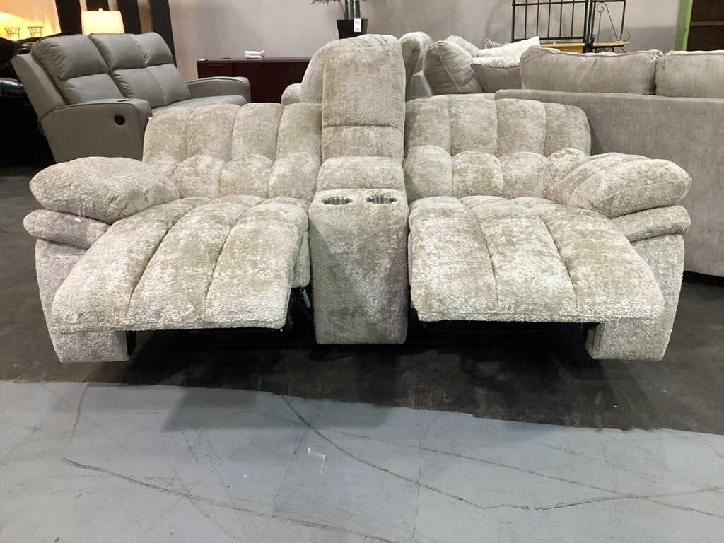 Everest Beige NEW Motion Loveseat 77x41x40 (677521)