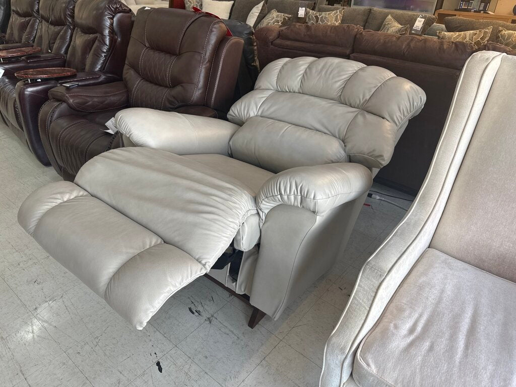 80789 - La-Z-Boy Randell Power Motion Recliner w/Power Headrest & Lumbar 46x42x47