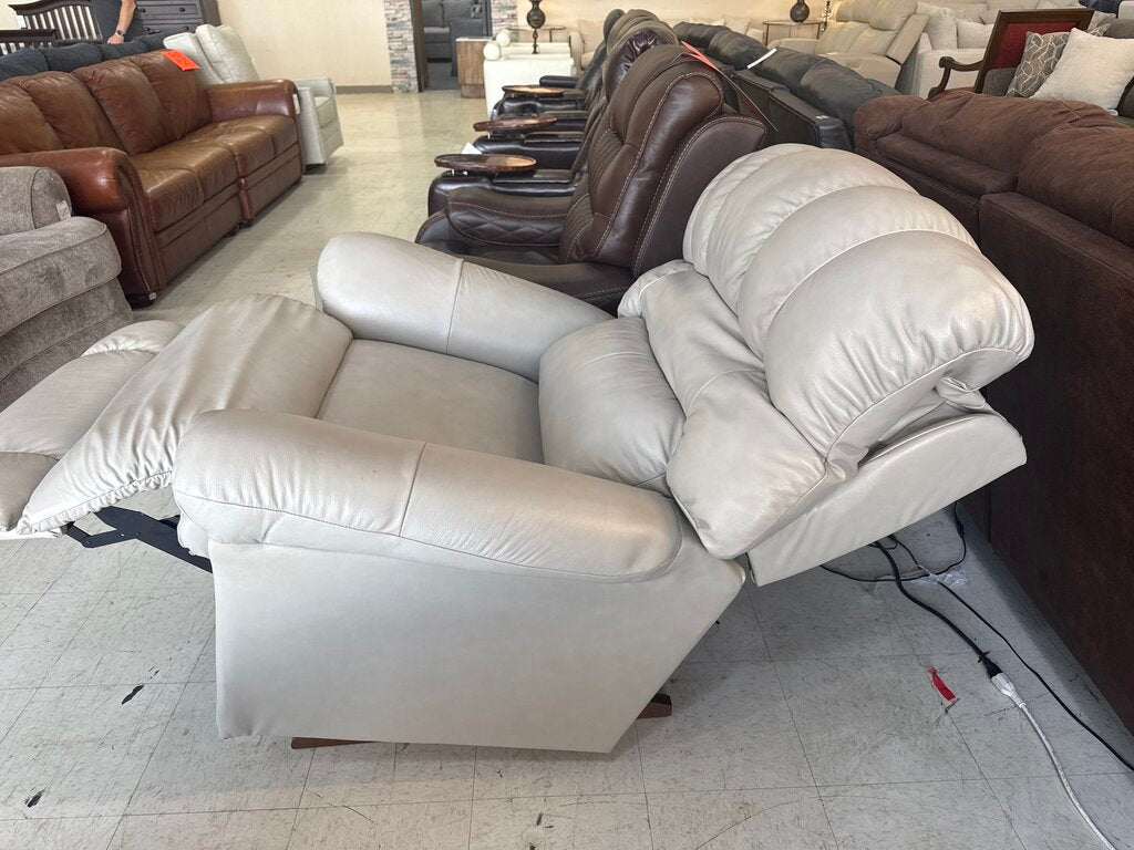 80789 - La-Z-Boy Randell Power Motion Recliner w/Power Headrest & Lumbar 46x42x47