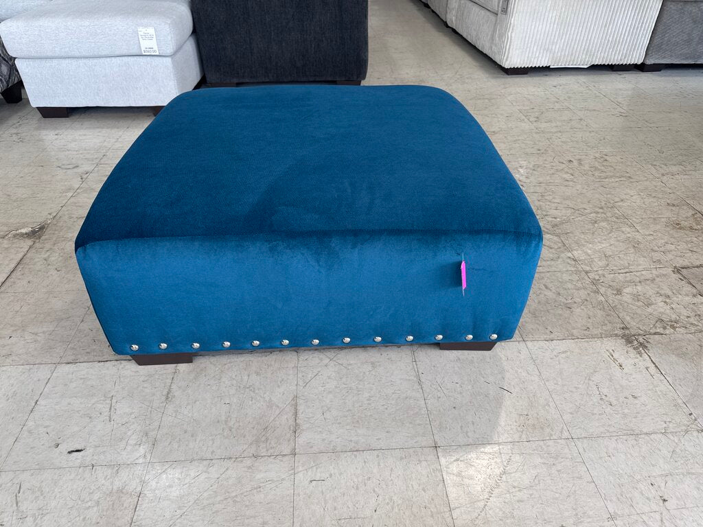 80836 (8527-6) Melon Sapphire Cocktail Ottoman 40x40x18