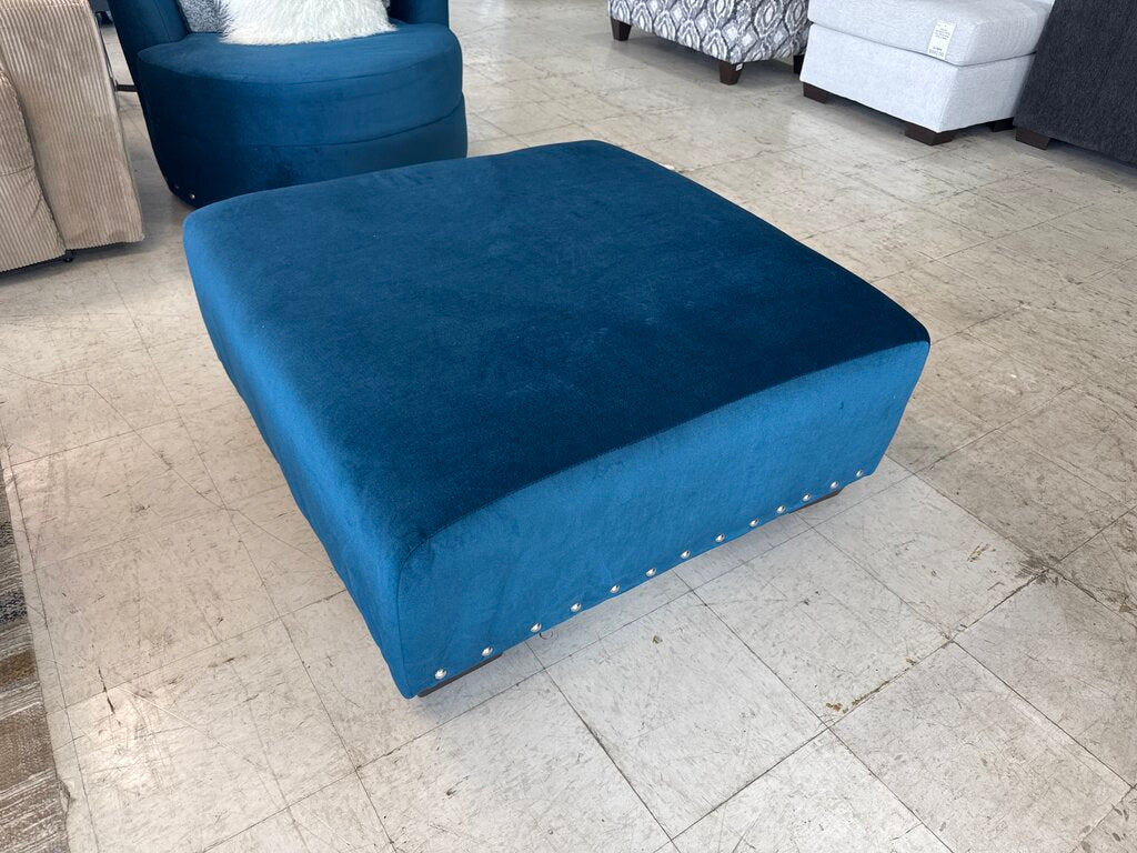 80836 (8257-6) Melon Sapphire Cocktail Ottoman 40x40x18