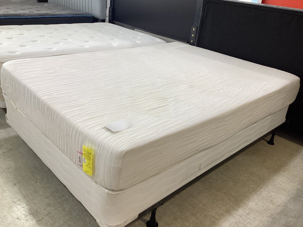 80780 - White Foam Full Mattress