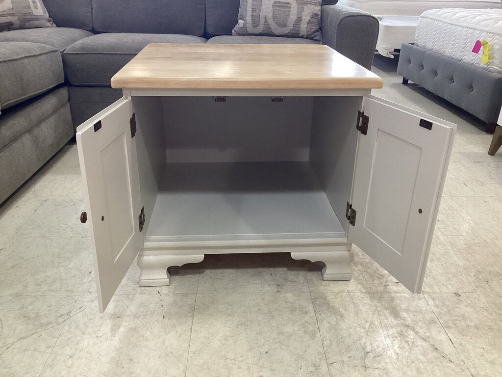 80845 (8442-36) Two Door End Table 24x24x22