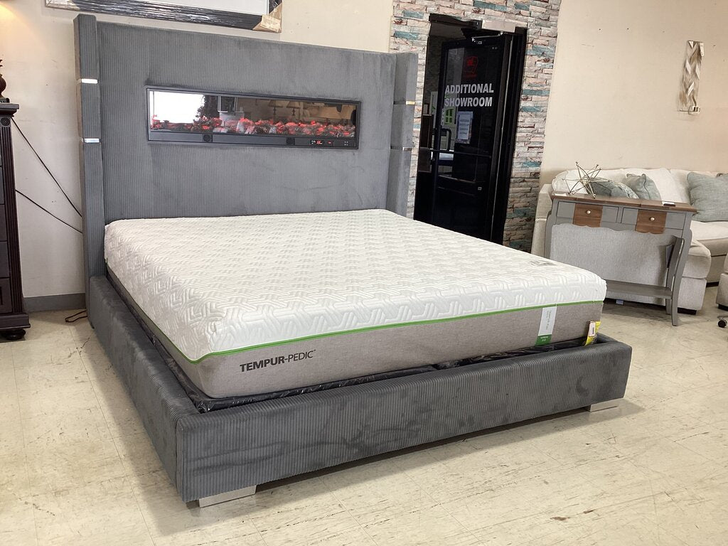 Harmony Gray NEW King Fireplace Bed Frame 84x90x67 (115040)