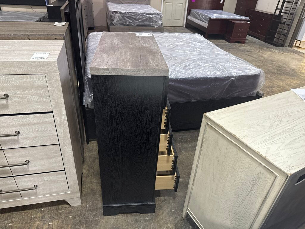 Tivoli NEW Chest 31x16x47 (124296)