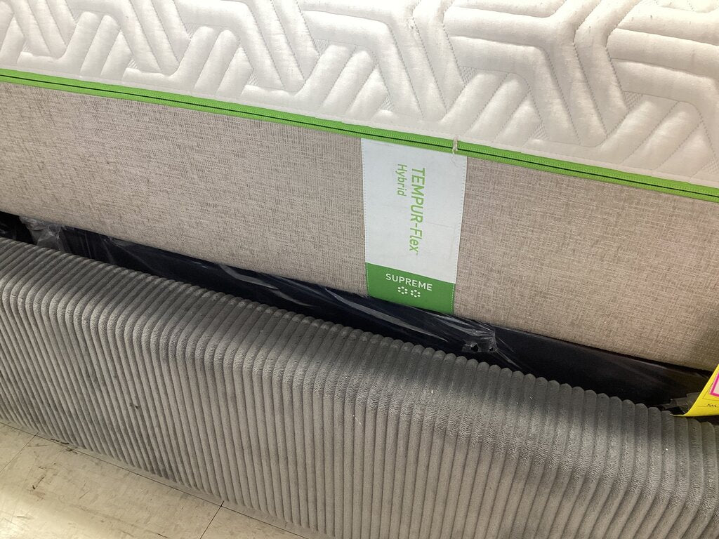 80882 - Tempur-Pedic Flex Hybrid Supreme King 12” Mattress