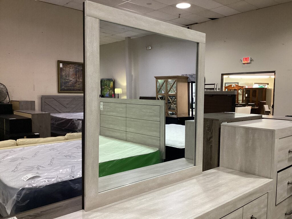 Westwind Mirror 37x39 (123095)