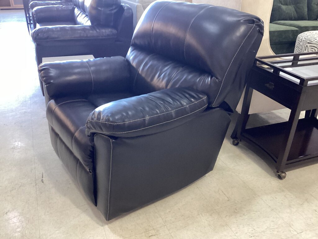 80939 - Black Rocker Recliner 40x38x39