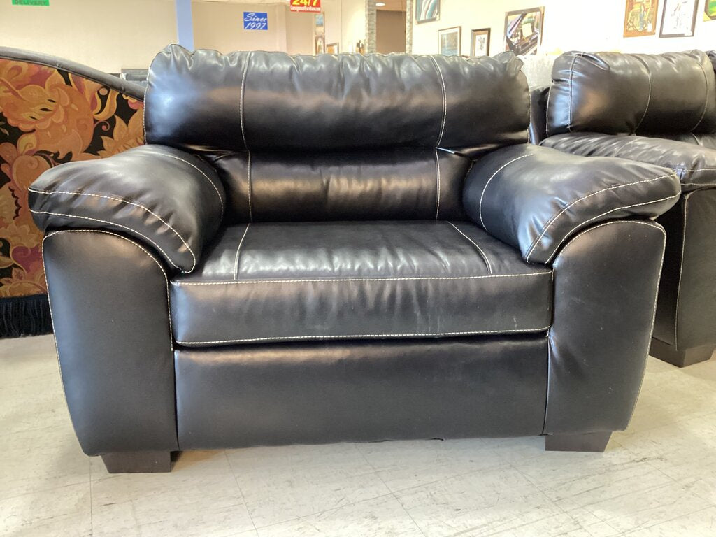 80938 - Black Oversized Chair 55x38x39