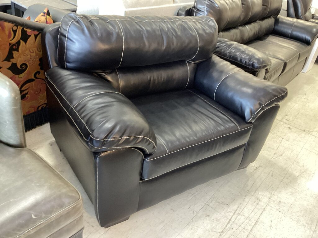 80938 - Black Oversized Chair 55x38x39
