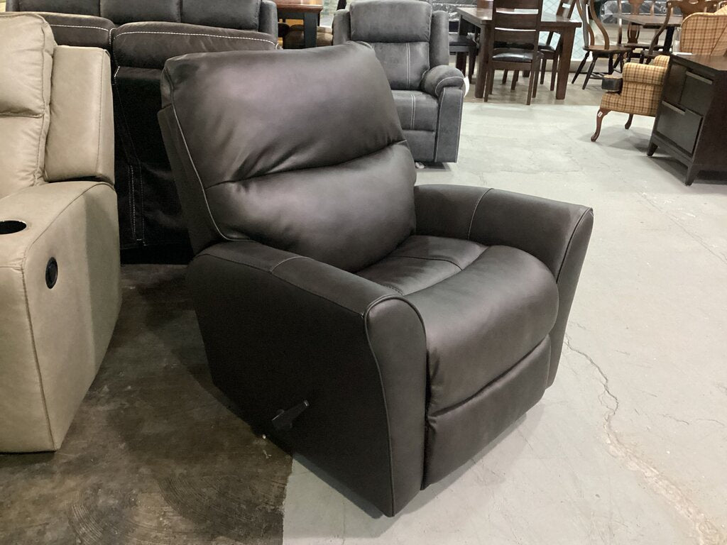 80878 - Ashley McAleer Manual Recliner 39x40x40