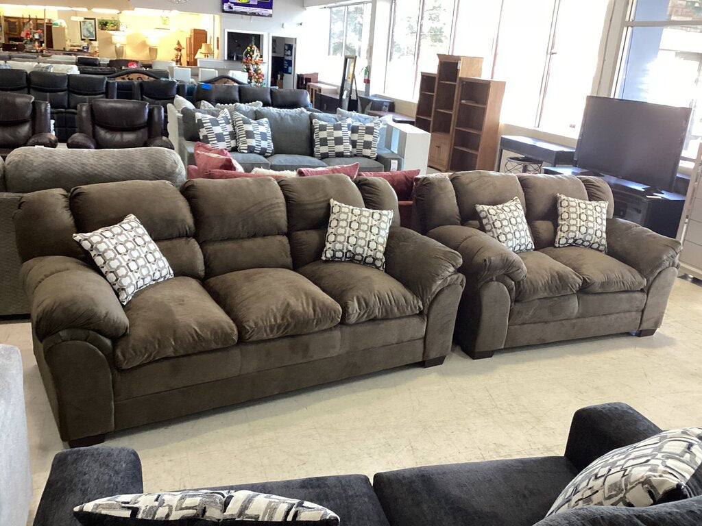 Crush Chocolate NEW Sofa & Loveseat 65/88X38X38