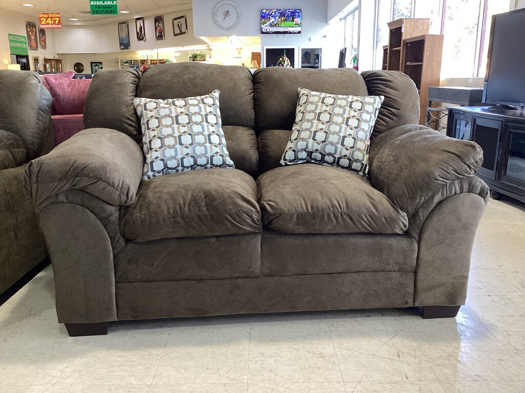 Crush Chocolate NEW Sofa & Loveseat 65/88X38X38