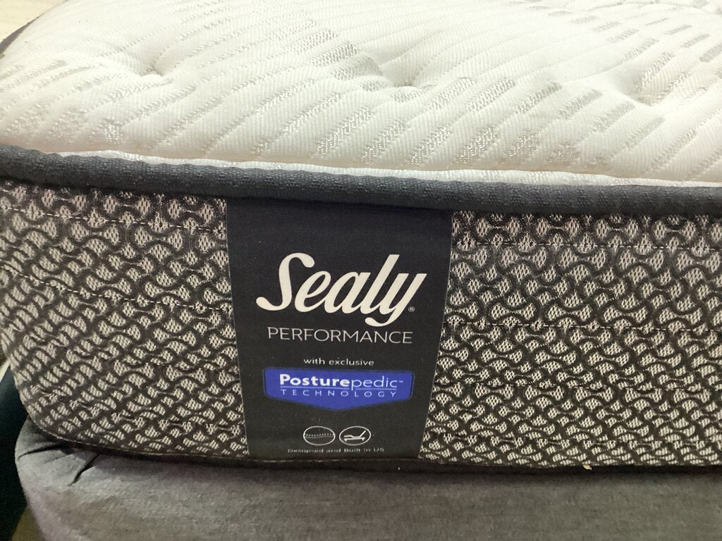 80777 - Sealy Performance Queen Mattress