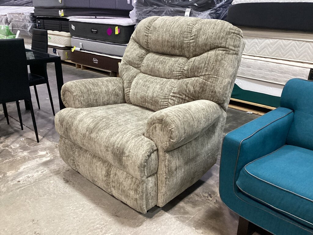 80942 Ashley Movie Man Manual Recliner 45x35x44