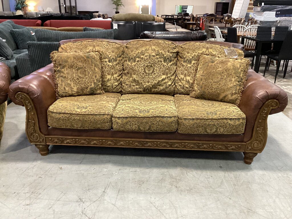 80869 Ashley Sofa and Loveseat 94-67x41x36
