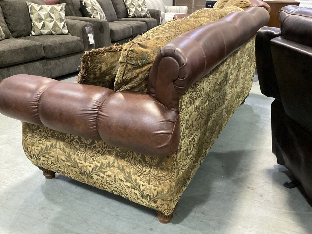 80869 Ashley Sofa and Loveseat 94-67x41x36