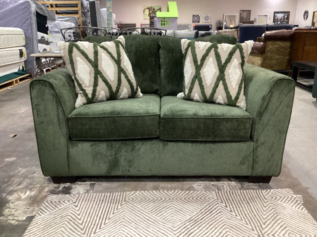 Athena Basil NEW Loveseat 64x38x38 (4302)