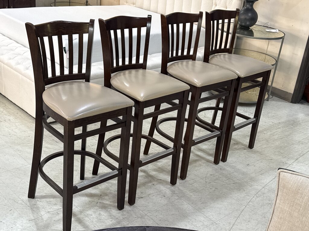 85028 - Set of 4 Bar Chairs 17x19x30/44