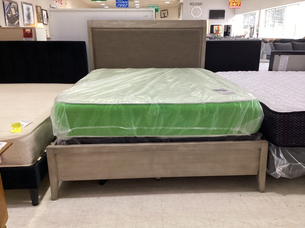 85022 Upholstered Queen Bed Frame 64x86x55