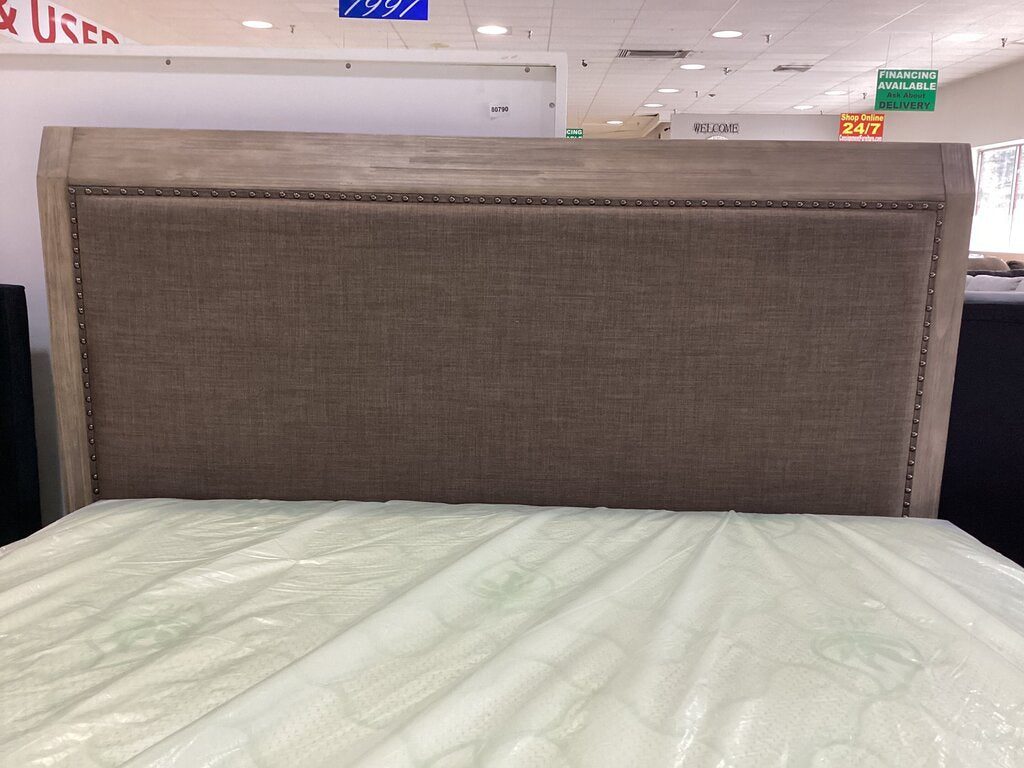 85022 Upholstered Queen Bed Frame 64x86x55